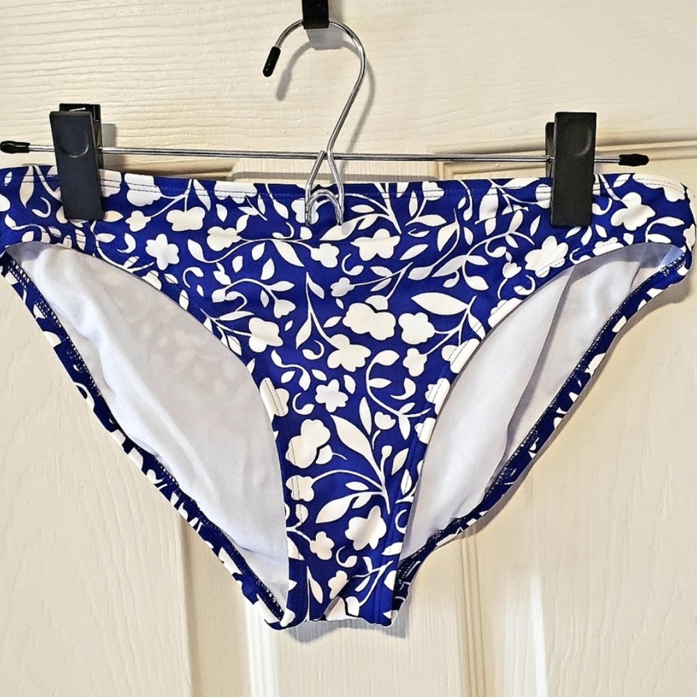 NWT ! vibrant BODEN bikini bottoms. Hygiene liner intact